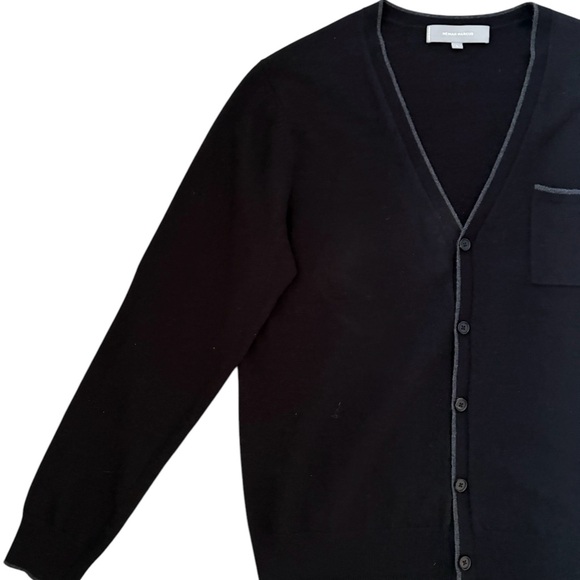 Neiman Marcus 100% Cashmere Classic V-Neck Cardigan Black Size Large - Picture 3 of 10